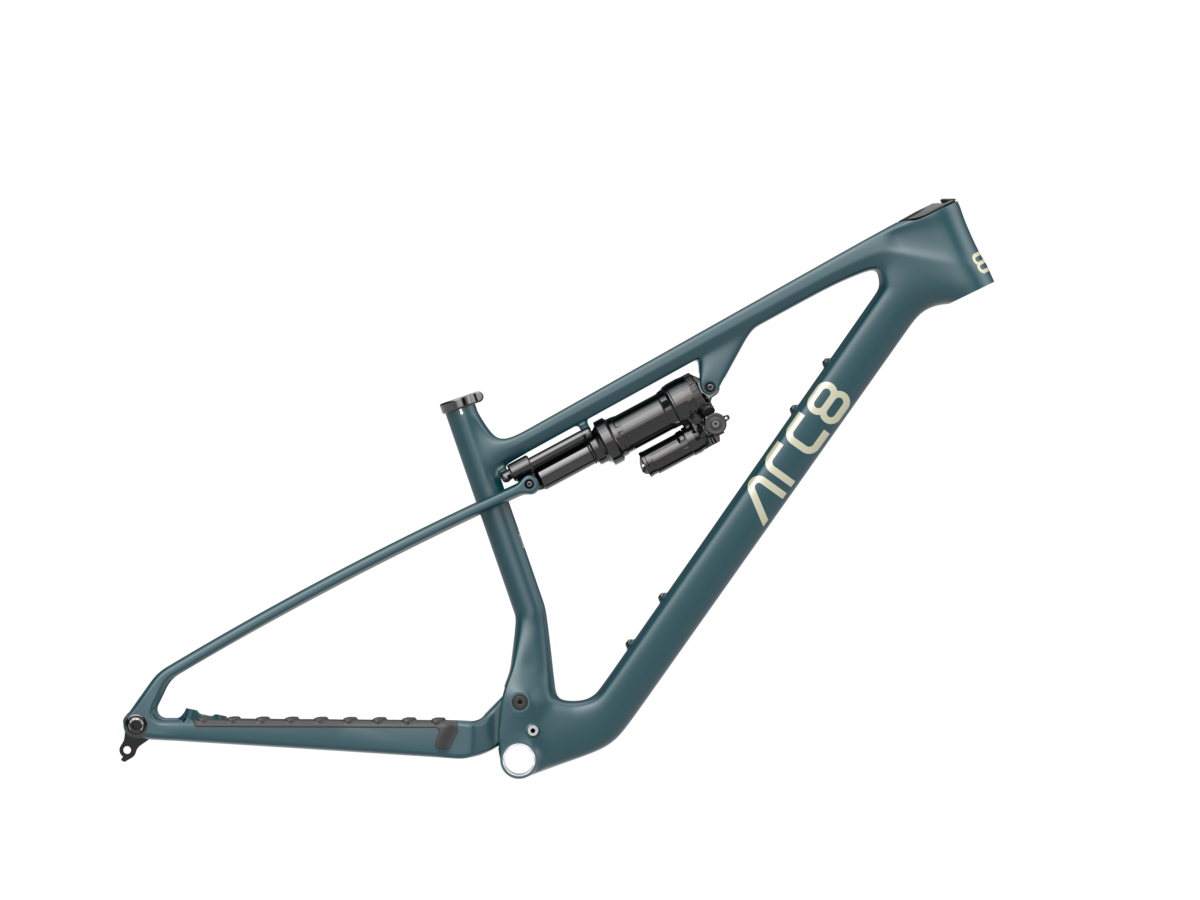 ARC8 Frame MY24 essential II petrol